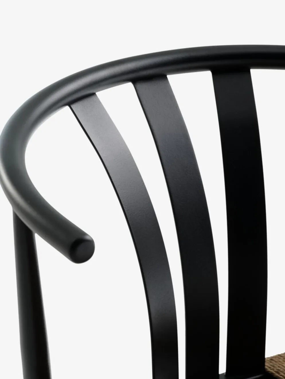 HOBRO + TAGMARKHOBRO L70 table naturel + 2 TAGMARK chaises noir