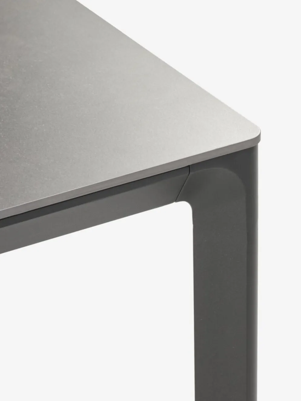 KUMLA + TAGMARKKUMLA L150 table gris + 4 TAGMARK chaises noir