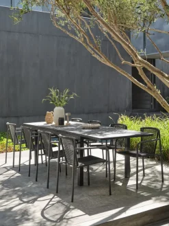 VATTRUPTable de jardin VATTRUP l95xL172/276 noir