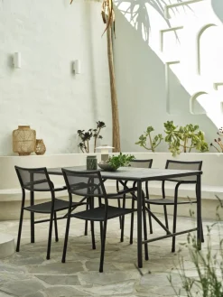 VIERLI + HEMSEDALVIERLI L149 table + 4 HEMSEDAL chaises noir